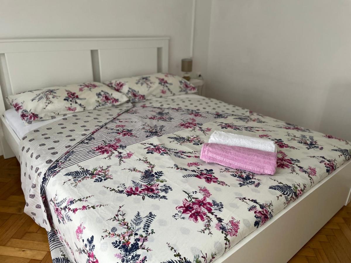 Apartments Mornar Poljica  外观 照片