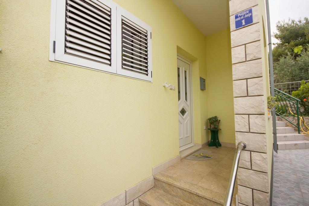 Apartments Mornar Poljica  外观 照片